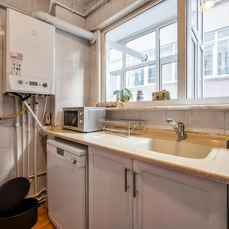 Spacious 2 Bedroom In Nisantasi Lejlighed